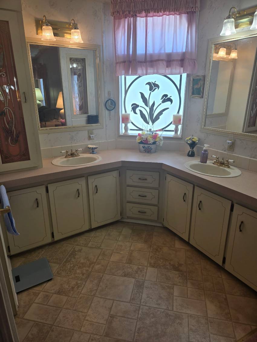 1082 Eagle Drive a Winter Haven, FL Mobile or Manufactured Home for Sale