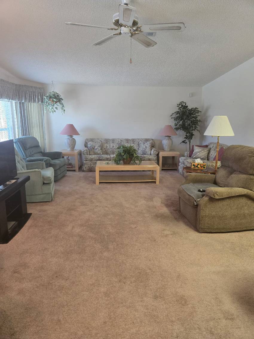 1082 Eagle Drive a Winter Haven, FL Mobile or Manufactured Home for Sale