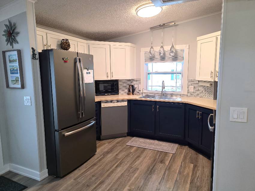 7080 W Walden Woods Dr a Homosassa, FL Mobile or Manufactured Home for Sale