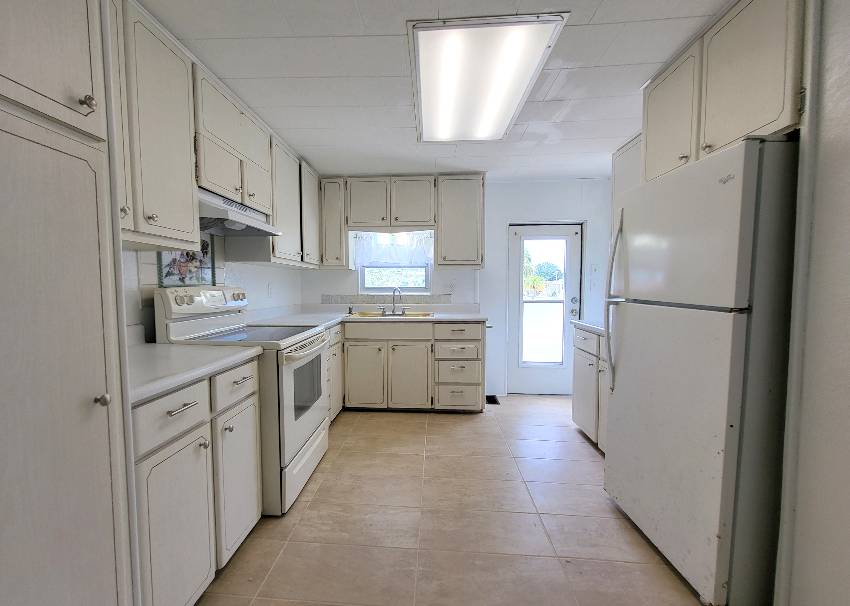 2304 York Drive a Sarasota, FL Mobile or Manufactured Home for Sale