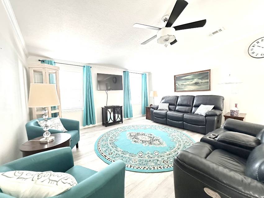 6982 W Leonshire Lane a Homosassa, FL Mobile or Manufactured Home for Sale