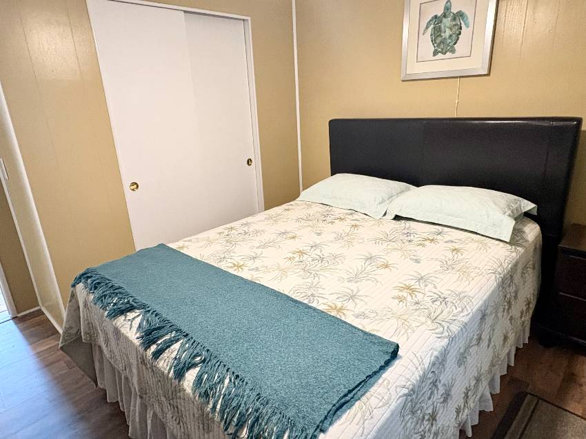 982 Vincent E a Venice, FL Mobile or Manufactured Home for Sale