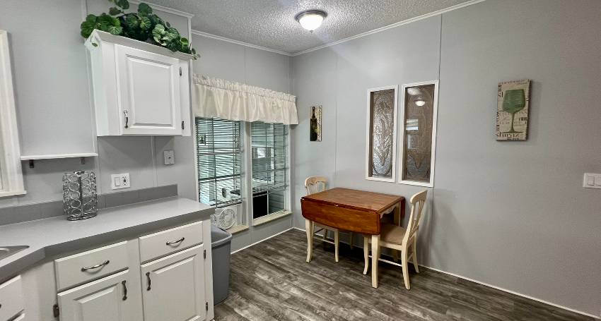 9814 Sucia Circle a Parrish, FL Mobile or Manufactured Home for Sale