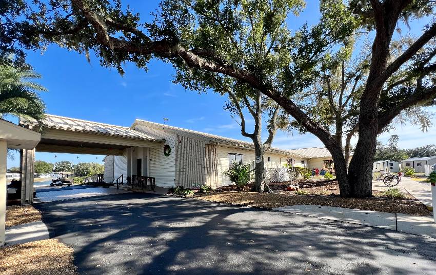 9814 Sucia Circle a Parrish, FL Mobile or Manufactured Home for Sale