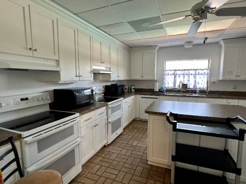 9814 Sucia Circle a Parrish, FL Mobile or Manufactured Home for Sale