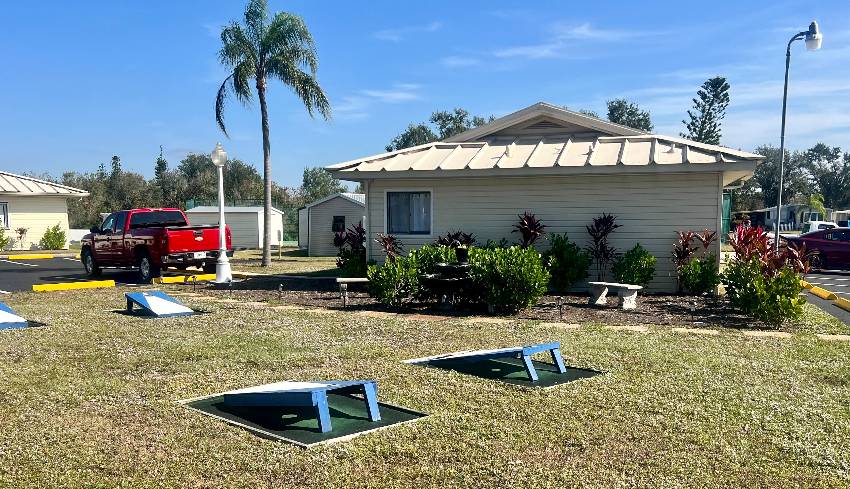 9814 Sucia Circle a Parrish, FL Mobile or Manufactured Home for Sale