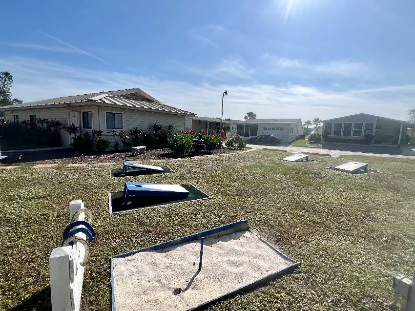 9814 Sucia Circle a Parrish, FL Mobile or Manufactured Home for Sale