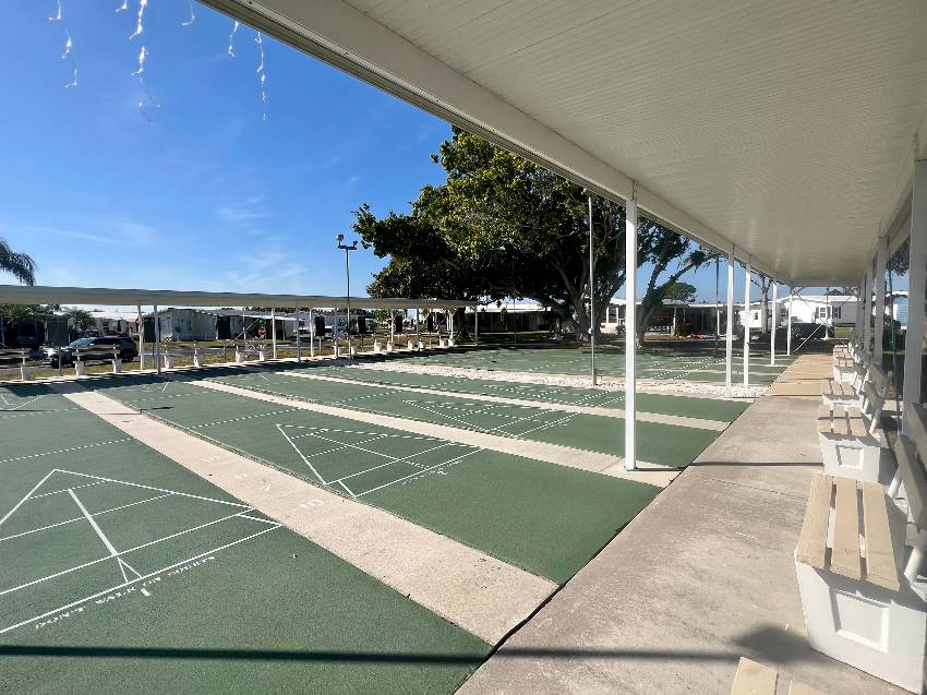 9814 Sucia Circle a Parrish, FL Mobile or Manufactured Home for Sale