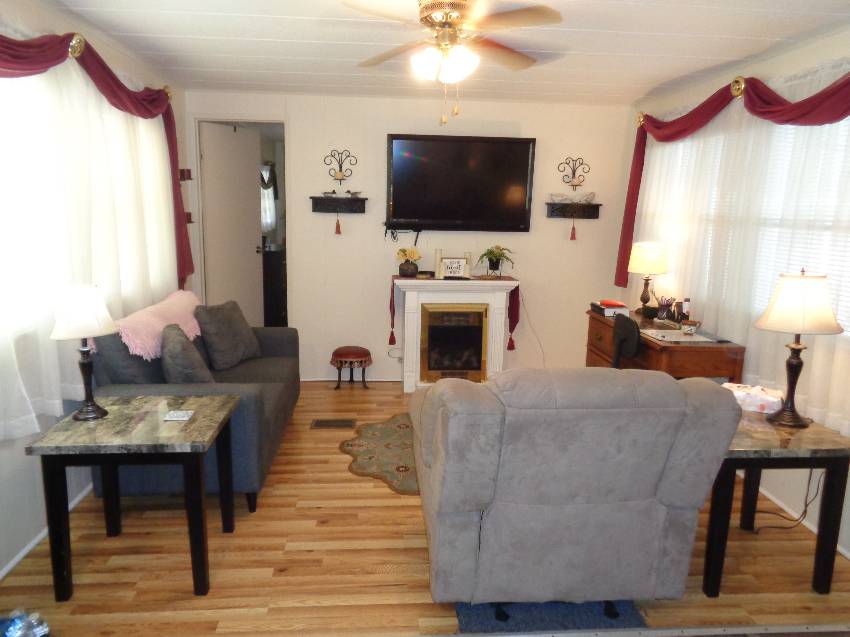 63 Bridge Blvd a Lakeland, FL Mobile or Manufactured Home for Sale