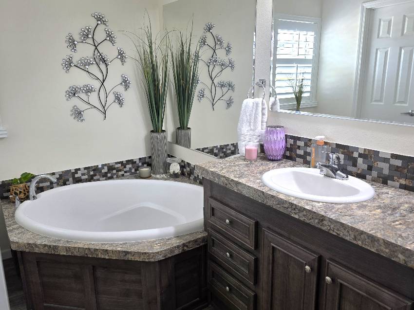 6974 W Duncan Lane a Homosassa, FL Mobile or Manufactured Home for Sale