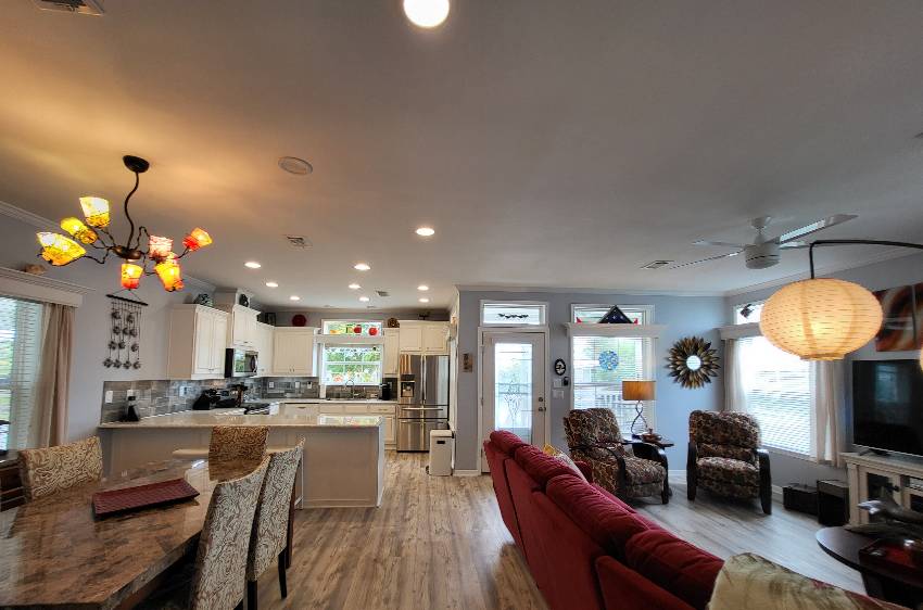 5523 Yarmouth Lane a Sarasota, FL Mobile or Manufactured Home for Sale