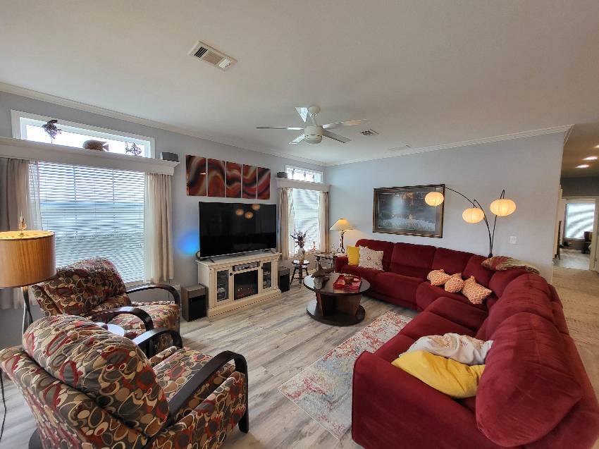 5523 Yarmouth Lane a Sarasota, FL Mobile or Manufactured Home for Sale