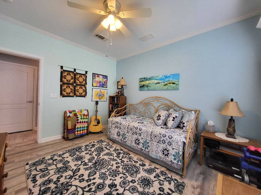 5523 Yarmouth Lane a Sarasota, FL Mobile or Manufactured Home for Sale