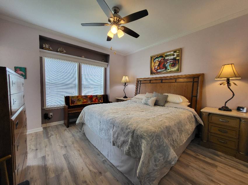 5523 Yarmouth Lane a Sarasota, FL Mobile or Manufactured Home for Sale