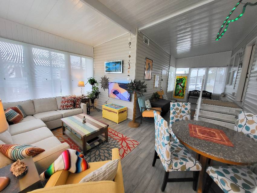 5523 Yarmouth Lane a Sarasota, FL Mobile or Manufactured Home for Sale