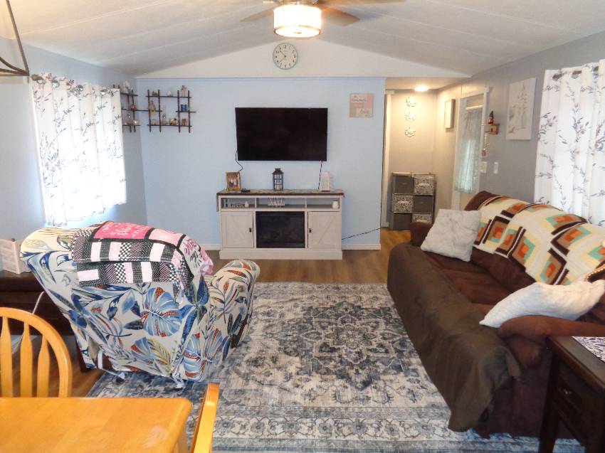 3731 Old Tampa Hwy #18 a Lakeland, FL Mobile or Manufactured Home for Sale