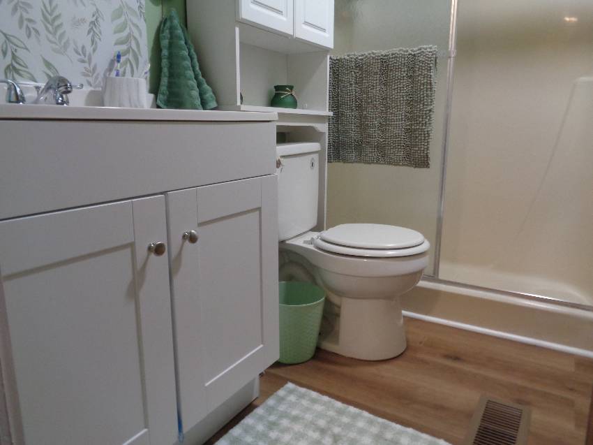 3731 Old Tampa Hwy #18 a Lakeland, FL Mobile or Manufactured Home for Sale