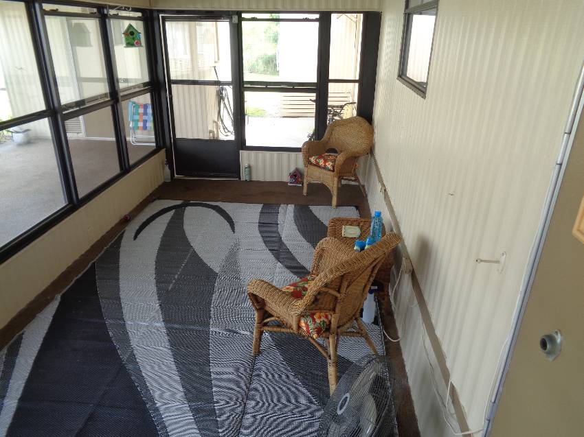 3731 Old Tampa Hwy #18 a Lakeland, FL Mobile or Manufactured Home for Sale