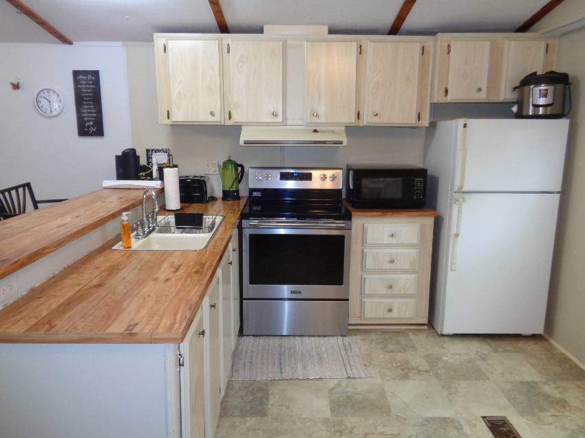 3731 Old Tampa Hwy. #11 a Lakeland, FL Mobile or Manufactured Home for Sale