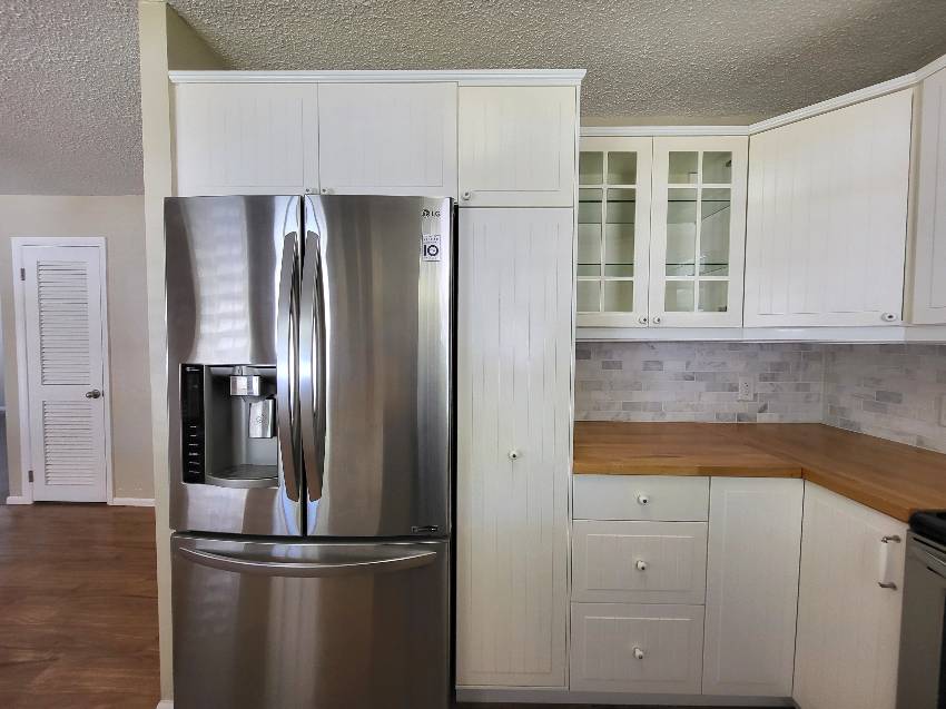 2110 Fremont Dr a Sarasota, FL Mobile or Manufactured Home for Sale