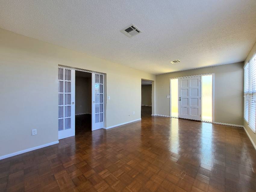 2110 Fremont Dr a Sarasota, FL Mobile or Manufactured Home for Sale