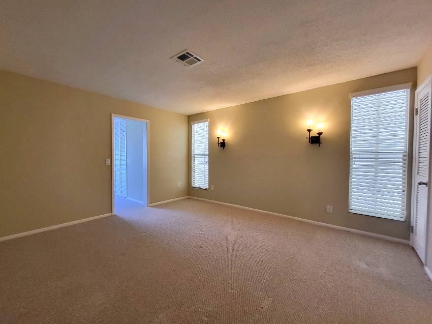 2110 Fremont Dr a Sarasota, FL Mobile or Manufactured Home for Sale