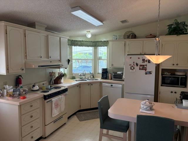 1415 Main St #43 a Dunedin, FL Mobile or Manufactured Home for Sale