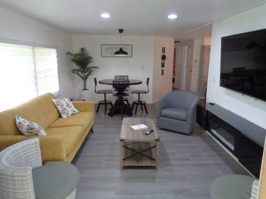 705 Stokely Ln a Lakeland, FL Mobile or Manufactured Home for Sale