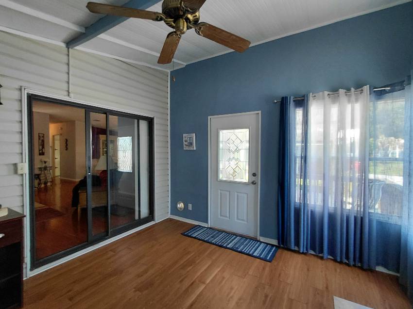 6253 Laramie Loop a Zephyrhills, FL Mobile or Manufactured Home for Sale