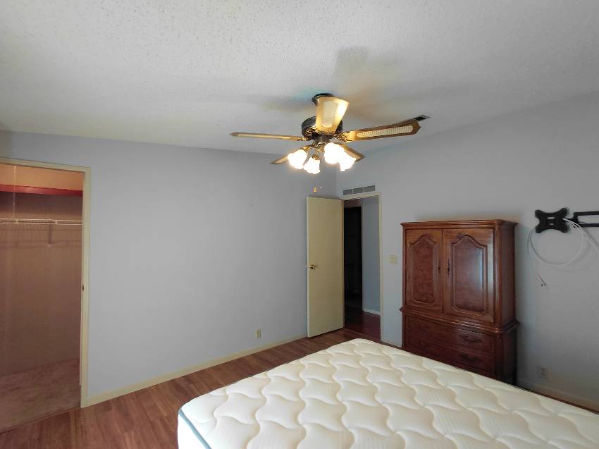 6253 Laramie Loop a Zephyrhills, FL Mobile or Manufactured Home for Sale