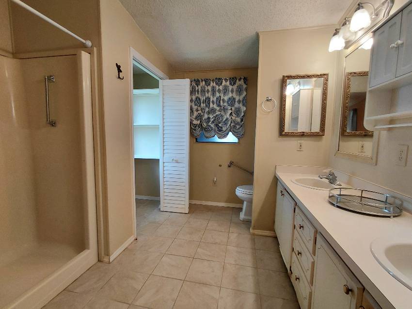 6253 Laramie Loop a Zephyrhills, FL Mobile or Manufactured Home for Sale