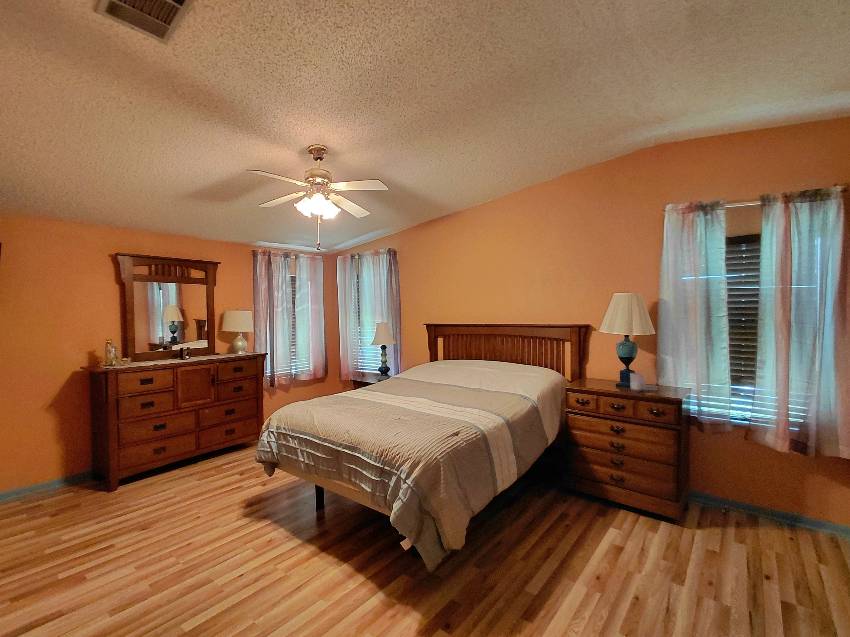6253 Laramie Loop a Zephyrhills, FL Mobile or Manufactured Home for Sale