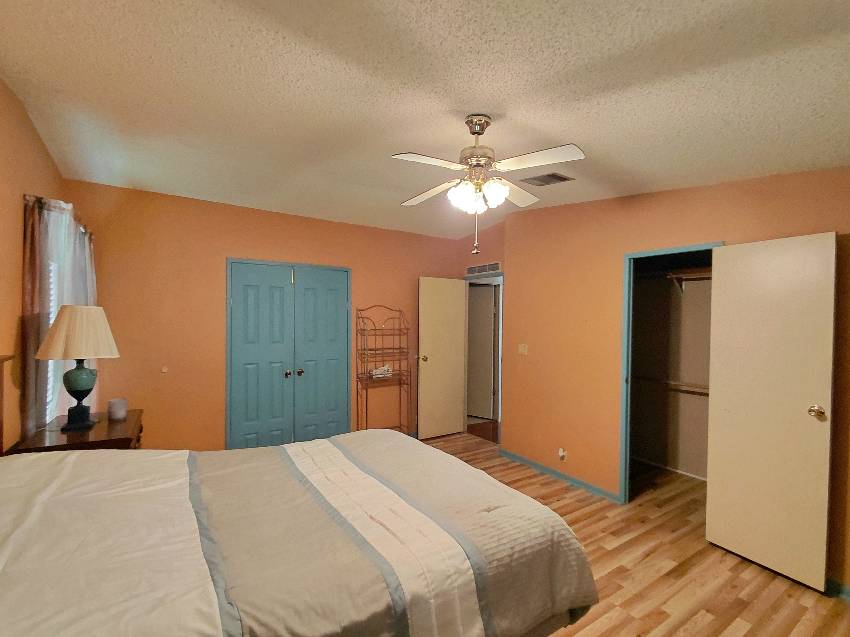 6253 Laramie Loop a Zephyrhills, FL Mobile or Manufactured Home for Sale