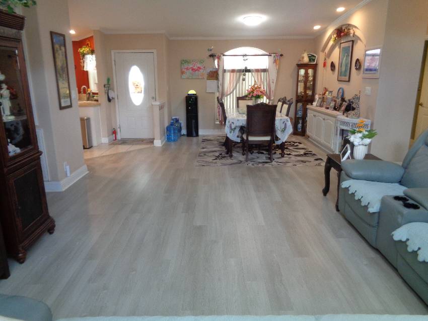1663 Deverly Dr a Lakeland, FL Mobile or Manufactured Home for Sale
