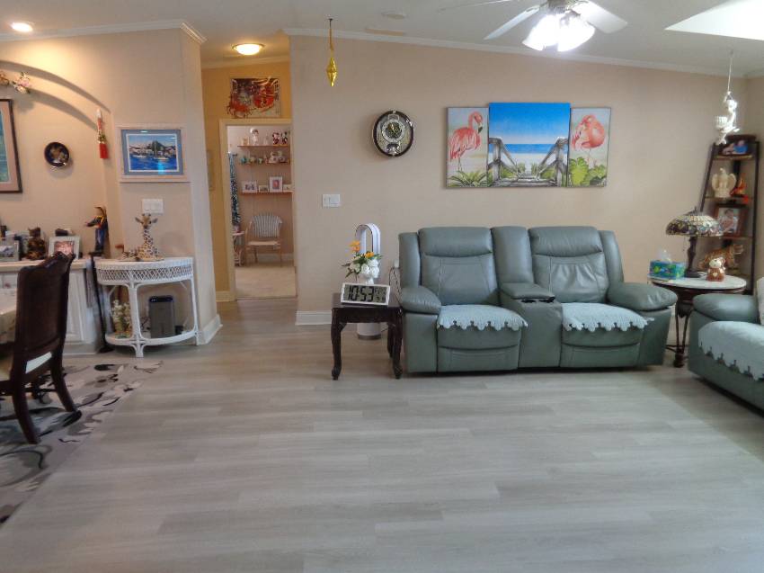 1663 Deverly Dr a Lakeland, FL Mobile or Manufactured Home for Sale