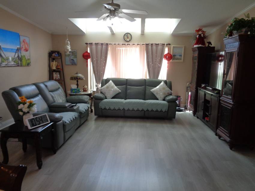 1663 Deverly Dr a Lakeland, FL Mobile or Manufactured Home for Sale