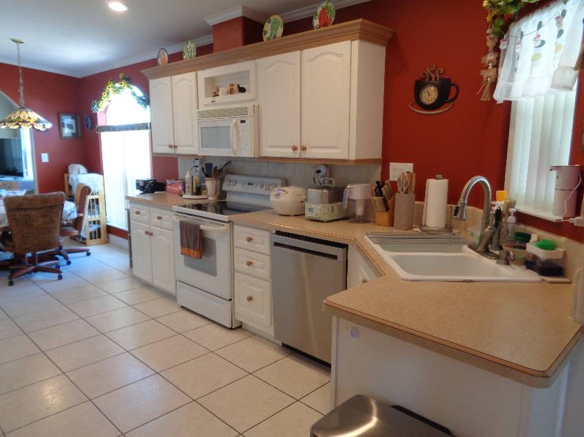 1663 Deverly Dr a Lakeland, FL Mobile or Manufactured Home for Sale