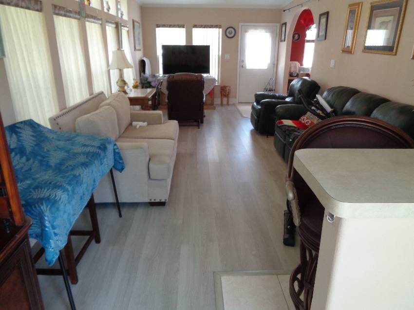 1663 Deverly Dr a Lakeland, FL Mobile or Manufactured Home for Sale