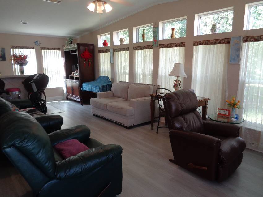 1663 Deverly Dr a Lakeland, FL Mobile or Manufactured Home for Sale