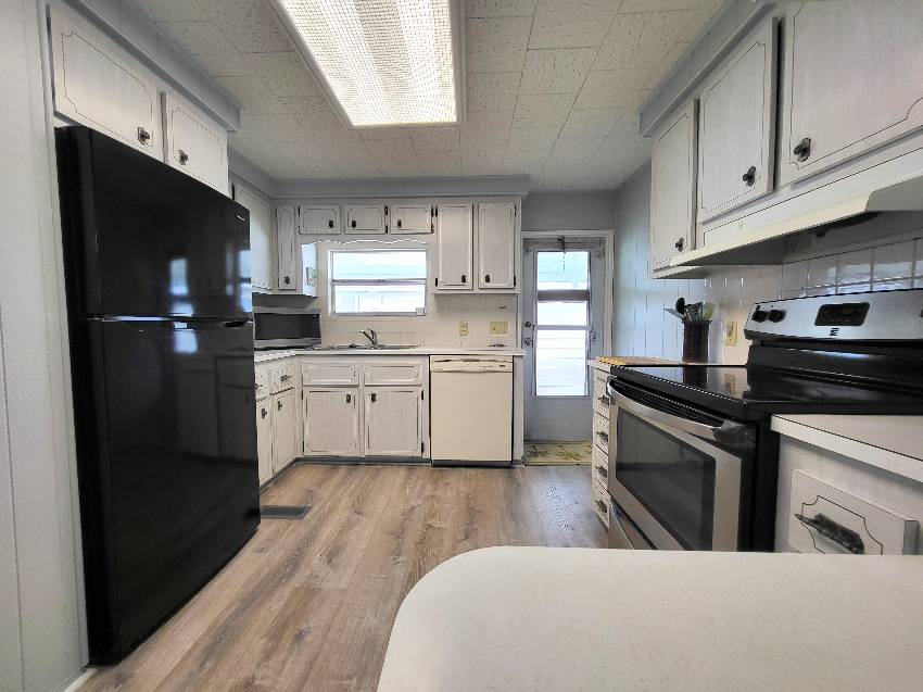 2324 Fremont Dr a Sarasota, FL Mobile or Manufactured Home for Sale