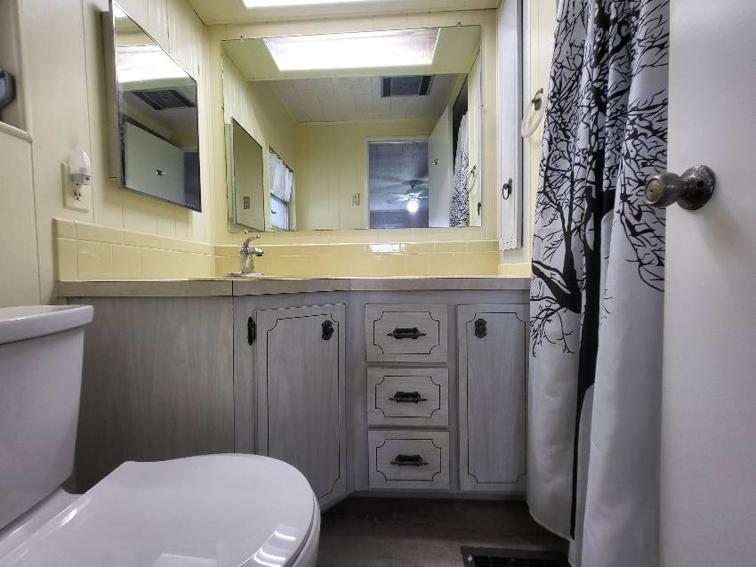 2324 Fremont Dr a Sarasota, FL Mobile or Manufactured Home for Sale