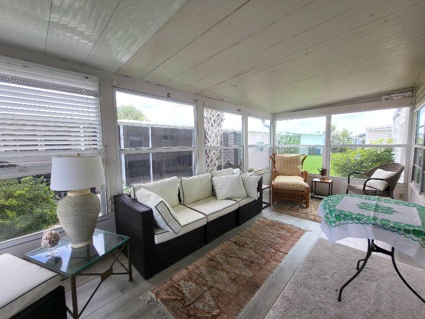 2324 Fremont Dr a Sarasota, FL Mobile or Manufactured Home for Sale