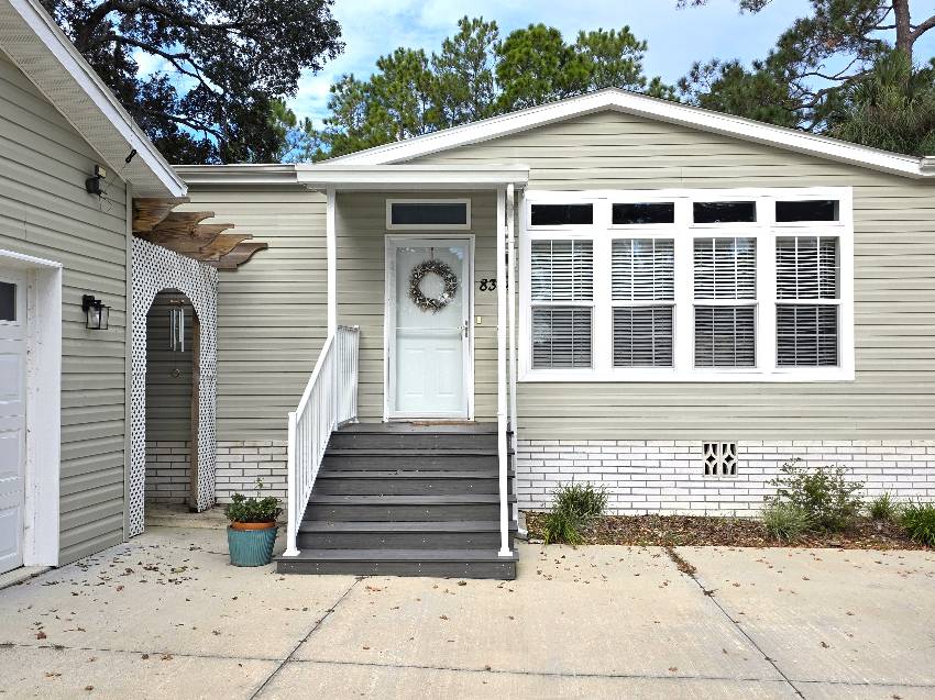 8344 W Charmaine Dr a Homosassa, FL Mobile or Manufactured Home for Sale