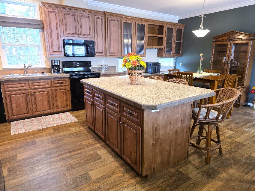 8344 W Charmaine Dr a Homosassa, FL Mobile or Manufactured Home for Sale