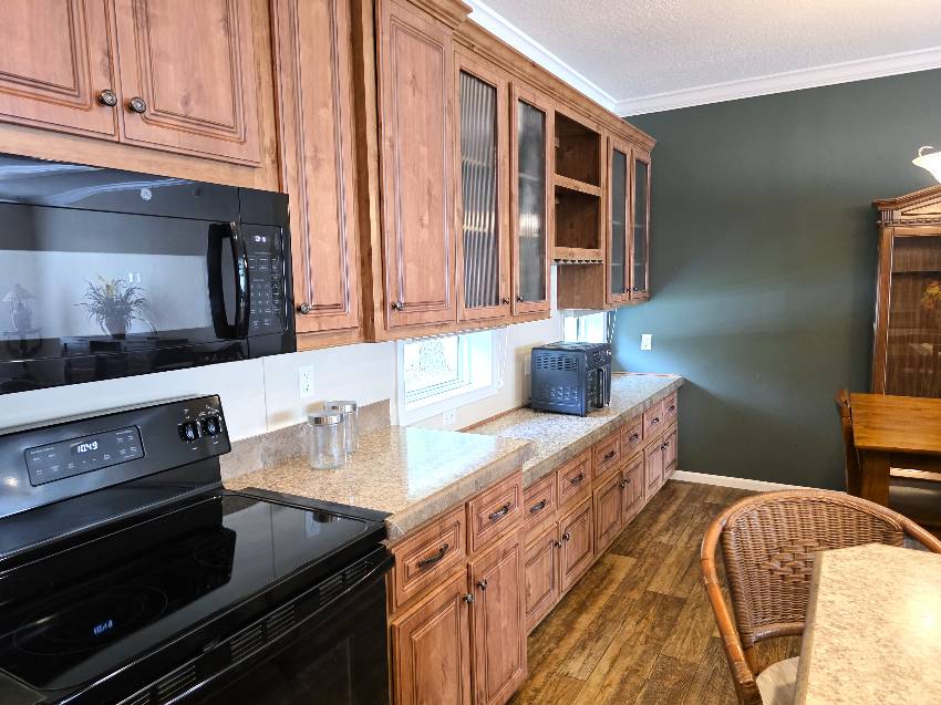 8344 W Charmaine Dr a Homosassa, FL Mobile or Manufactured Home for Sale