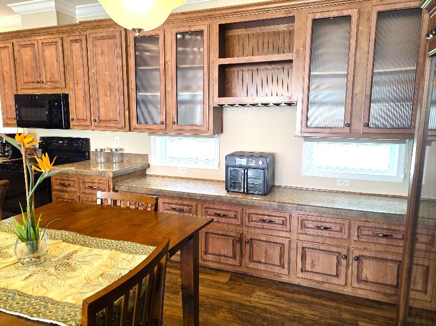 8344 W Charmaine Dr a Homosassa, FL Mobile or Manufactured Home for Sale