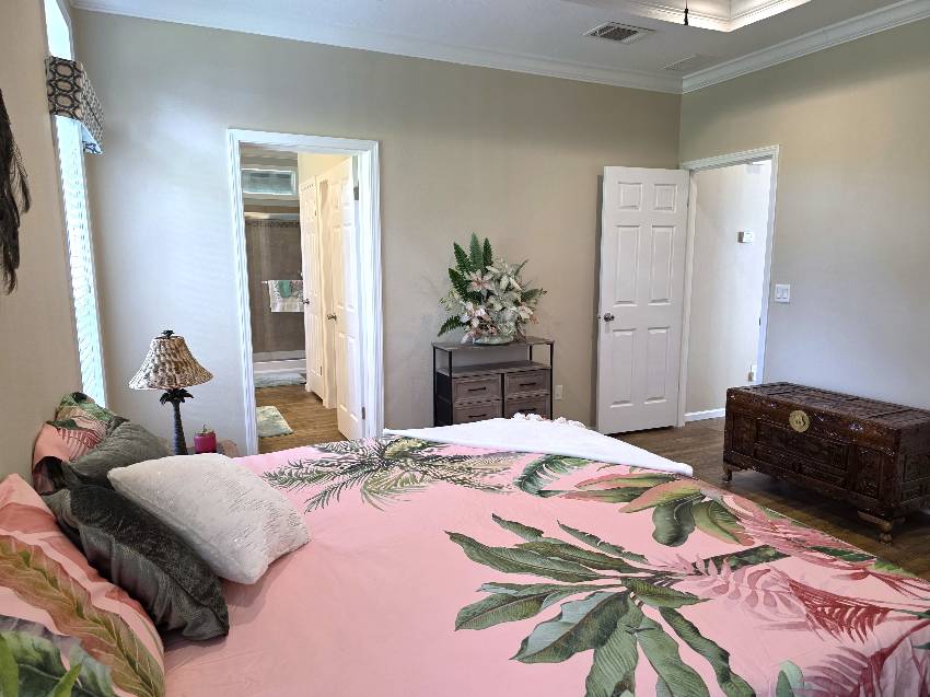 8344 W Charmaine Dr a Homosassa, FL Mobile or Manufactured Home for Sale