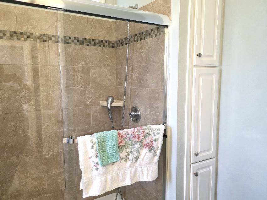 8344 W Charmaine Dr a Homosassa, FL Mobile or Manufactured Home for Sale
