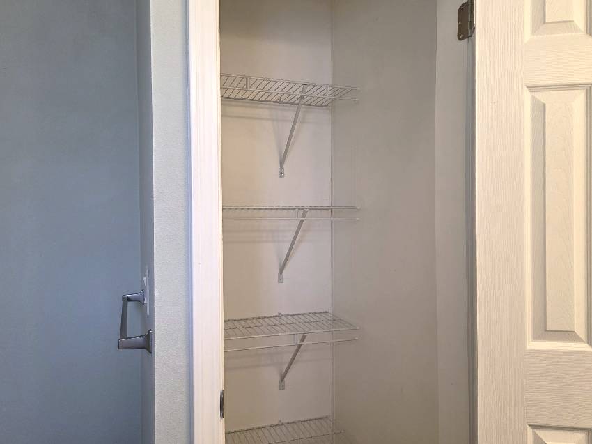 8344 W Charmaine Dr a Homosassa, FL Mobile or Manufactured Home for Sale