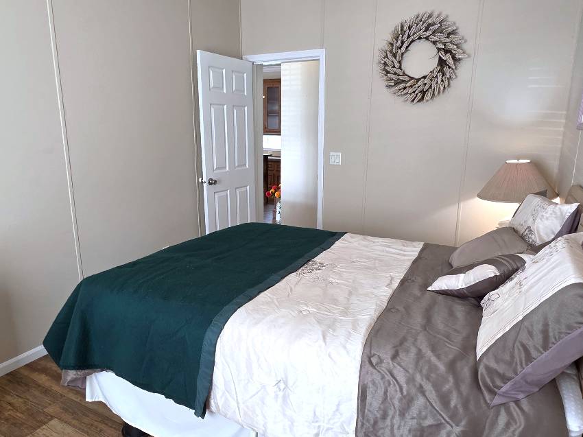 8344 W Charmaine Dr a Homosassa, FL Mobile or Manufactured Home for Sale